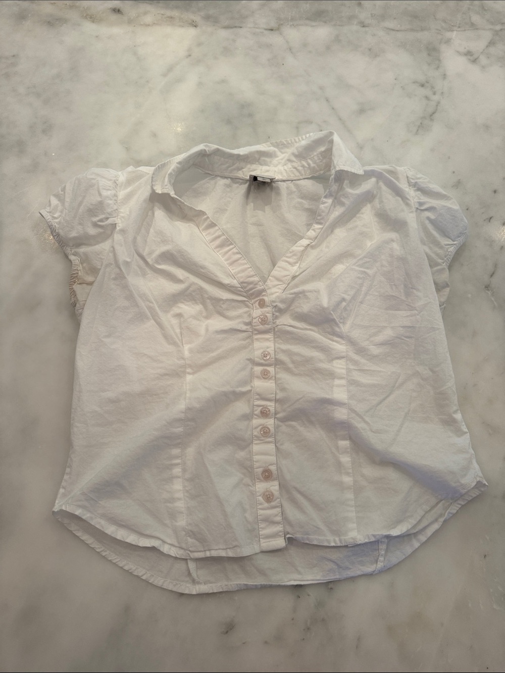 Women’s White Short-Sleeve Button-Front Top